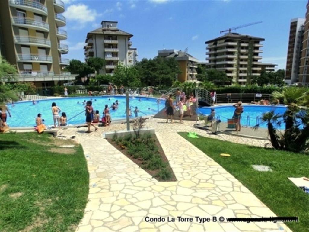 Lignano Sabbiadoro With Pool Appartement Buitenkant foto